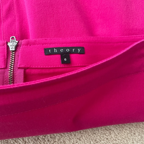 Theory pencil skirt - Picture 3 of 3